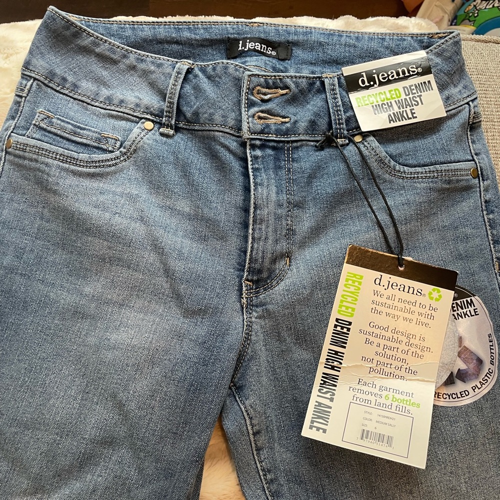 Skinny high waist ankle . New with tags size 6